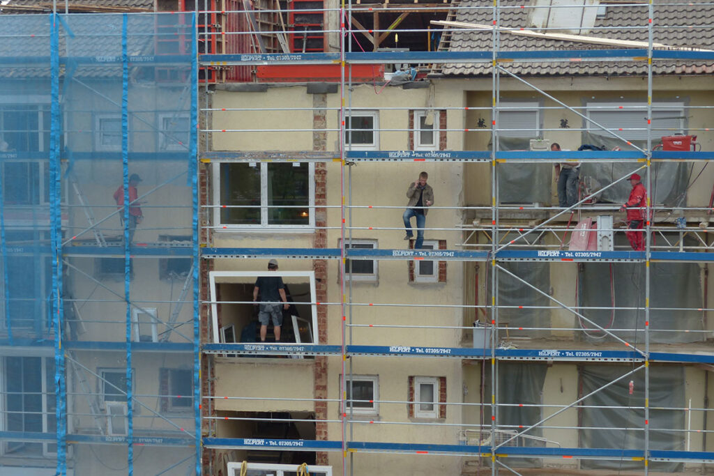 Sunset clause – apartment building under construction